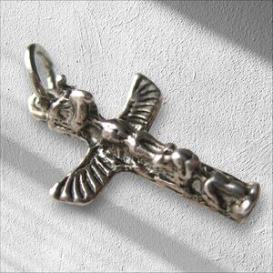 Sterling Silver Native American Totem Pole Pendant on 20” Silver Toned Chain.